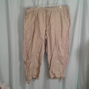 Lane Bryant 22/24 Capri pants Lace